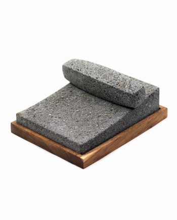 Metate con mazo en base rectangular Madera de parota